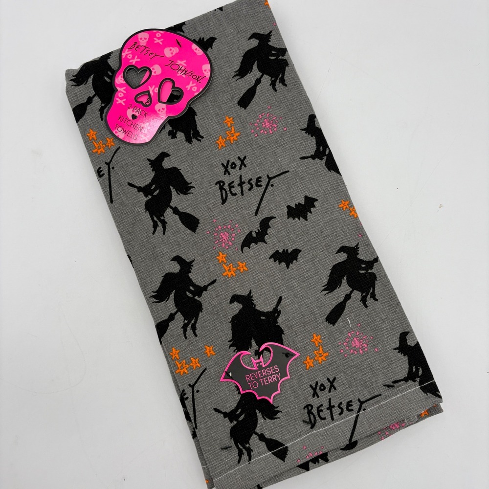 Betsey Johnson Halloween Kitchen Towels 2‎ Pack Witches Bats Gray Orange Decor